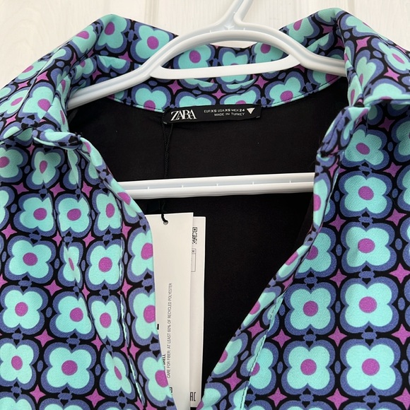 Cropped floral pattern collared shirt - Picture 2 of 4